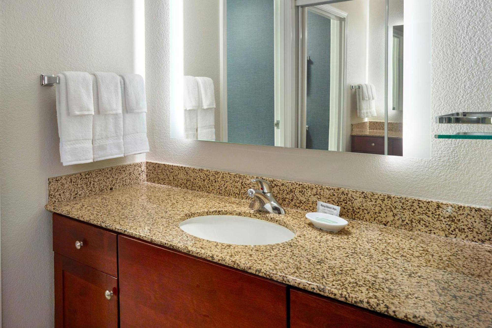 Residence Inn By Marriott National Harbor Washington, D.C. Area Экстерьер фото
