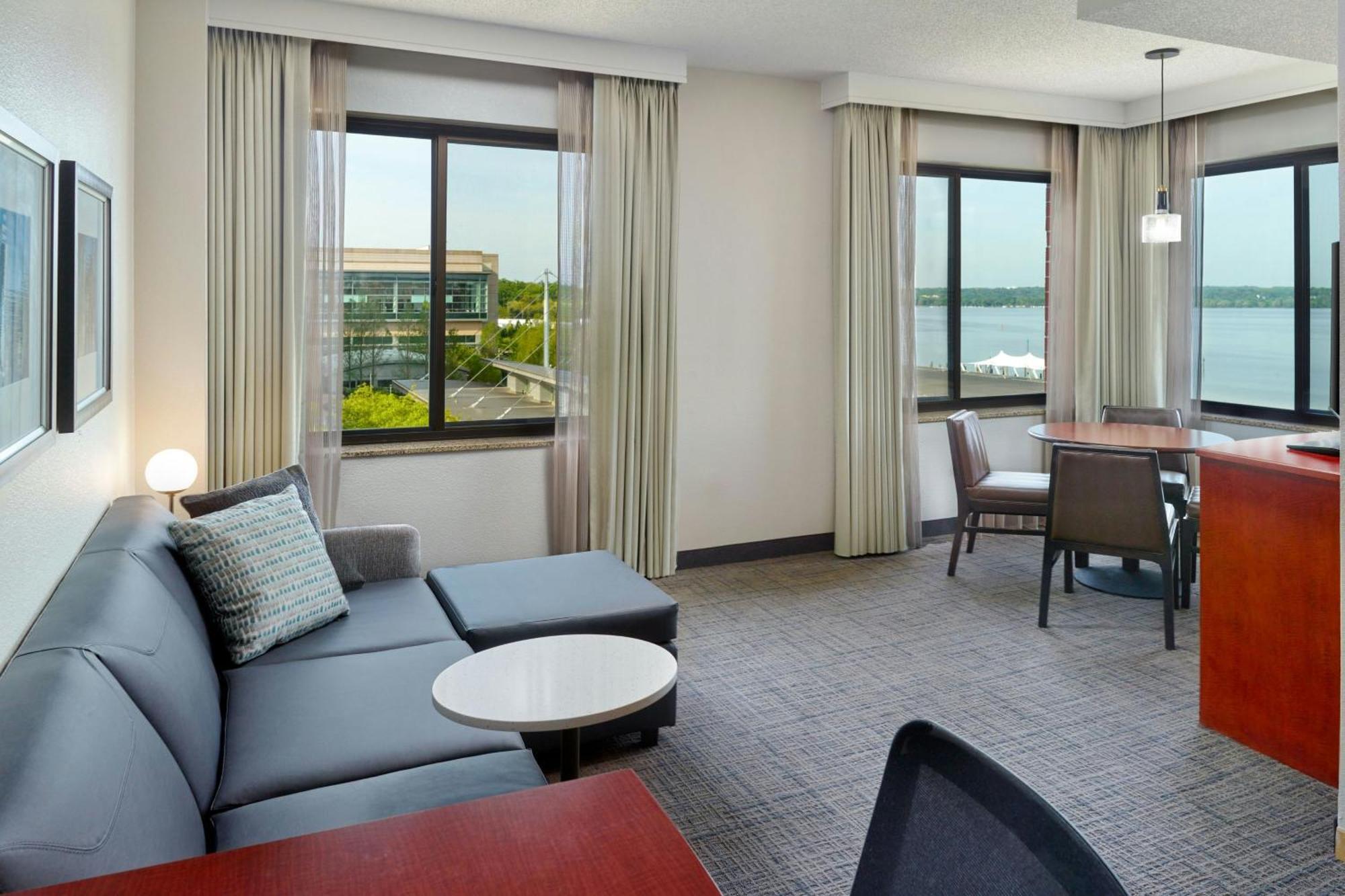 Residence Inn By Marriott National Harbor Washington, D.C. Area Экстерьер фото